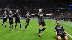 Borussiya va Ayntraxt o‘yinida 10 ta gol urildi