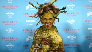 Хайди Клум на Хэллоуин удивила образом Медузы