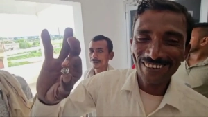 Hindistonda yetti nafar ishchi yirik olmos topib boyib ketdi
