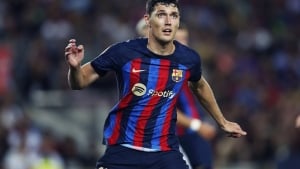 Barselona yozda asosiy futbolchilarni sotadi