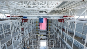 SpaceX kompaniyasi Starship raketalari yig'iladigan ulkan angarni ko'rsatdi