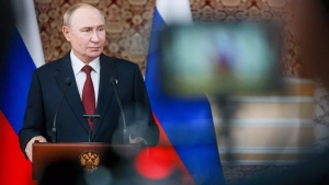 Путин: В России трудовые мигранты должны работать по закону