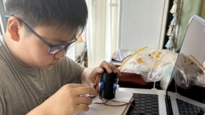 Xitoylik o'smir o'z xonadonida haqiqiy aviatsiya dvigatelini yasadi