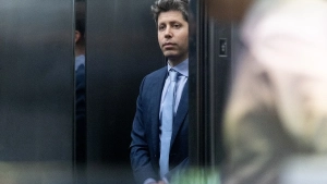 Sem Altman sud jarayonida Ilon Maskning ayblovlarini rad etdi