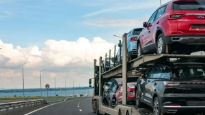 Four thousand trucks are stuck at the Russian border