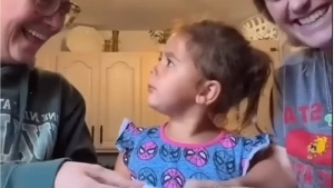 A mother who cracked an egg on her daughter's forehead became a victim of a TikTok trend: she will pay a $2,000 fine!