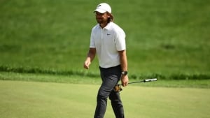 Tommi Flitvud golf topini pashsha yordamida tushirdi