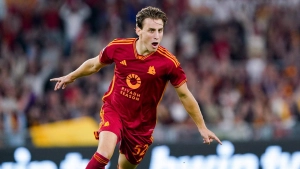 Edoardo Bove returns to the field after cardiac arrest