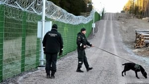 Finlandiya rossiyalik boshpanachilarni deportatsiya qilmoqda