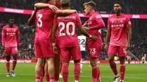 Ipsvich Omari Xatchinson uchun 40 millionlik taklifni rad etdi