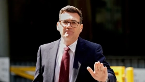 Buyuk Britaniya Ukrainaga uzoq masofali harbiy vositalar beradi