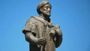 Mazoriy Sharifda Navoiy haykali buzilgani tasdiqlandi