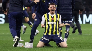 «Fenerbahche» sardori o'yinlarga pul tikgani uchun chetlatildi