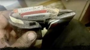 Ford avtomobilidan 11 yildan keyin hamyon topildi