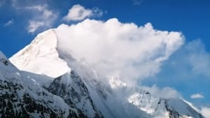 Qirg‘izistonda yo‘qolgan eronlik alpinistlarni qidirish to‘xtadi