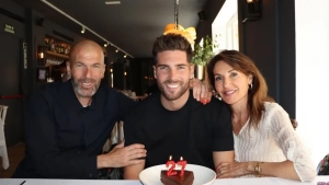 Zinedin Zidan Fransiya milliy terma jamoasi bosh murabbiyi etib tayinlanadi