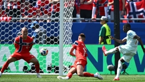 Dembelening het-triklari Fransiyaga g'alaba keltirdi