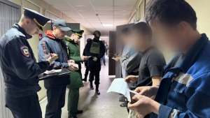 Rossiya hududida noqonuniy migrantlarga qarshi keng ko lamli reydlar otkazildi