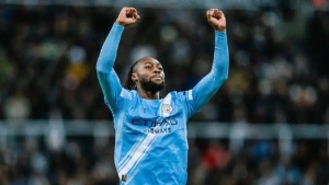 "Manchester City" defeats Newcastle to advance to the next stage