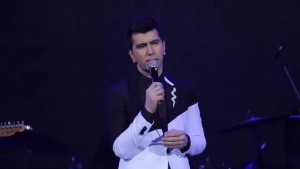"Onamsiz bu dunyo huvillab qoldi" – Sardor Mamadaliyev og‘riqli xotiralari bilan bo‘lishdi (video)