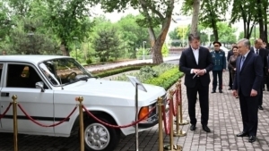 Shavkat Mirziyoyev Mirzo Ulug'bek tumaniga tashrif buyurib xotiralarni yodga oldi