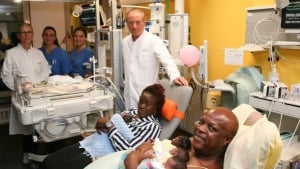 Berlinda ayol bir vaqtda besh egizakni tug‘di