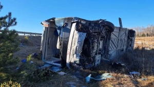 Bus carrying workers in Amur overturned