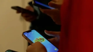 Запрет на телефоны в школах Франции будет расширен