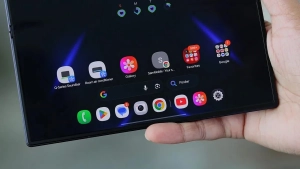 Samsung yangi smartfonlaridagi ekran holati bo'yicha rasmiy bayonot berdi