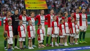 Favoritlar birinchi turda qiyin g‘alaba qozondi