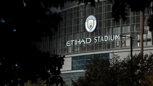«Manchester Siti» homiysi Angliya Premyer-ligasini sudga berish bilan tahdid qildi