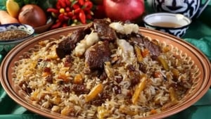 Samarqandda 7 tonnalik gigant palov pishirildi