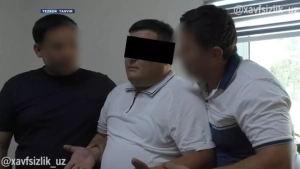 Pensiya boshqarma boshlig‘i pora olayotganda ushlangan