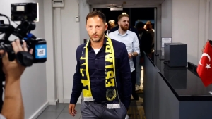 "Fenerbahche" derbidagi mag'lubiyatdan so'ng bosh murabbiyni iste'foga chiqardi