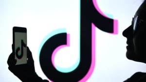 TikTok universitet kursdoshlarini tez topishni yo‘lga qo‘ydi