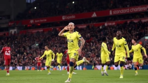 Liverpul va Tottenxem o'rtasidagi dramatik uchrashuv durang bilan yakunlandi