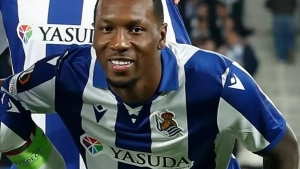 Osasuna Sheraldo Beker bilan shartnoma imzoladi