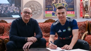 Akmal Mozgovoy transferred to "Pakhtakor", contract until 2027