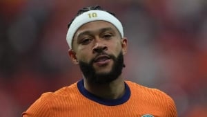 Memfis Depay Niderlandiya terma jamoasida yetakchi