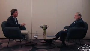 Тейкер Карлсон и Хакаби ведут острые споры по поводу Израиля