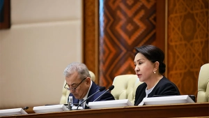 Senatda xotin-qizlar va bolalar huquqlarini himoya qiluvchi qonun muhokama qilindi