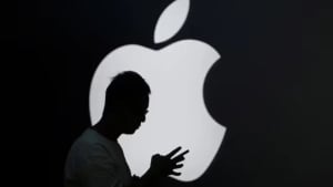Yozuvchilar Apple’ni mualliflik huquqini buzishda aybladi