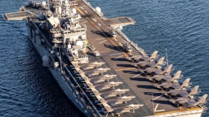 The US ship Tripoli set sail towards Iran with twenty-five thousand soldiers.