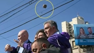Argentina prezidentiga saylovoldi uchrashuvida toshbo‘ron qilindi