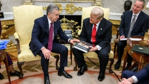 Встреча Мирзиёева и Трампа: символические подарки, новые инициативы