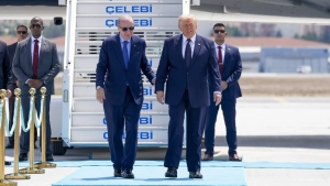 Donald Tramp Anqarada Rajab Toyyib Erdog'an bilan uchrashdi