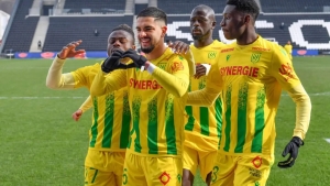 Ramazonda Fransiyada futbolchilar o‘yinda tamaddi qildi