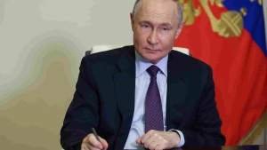 Putin farmoni: O'zbekistonga naqd rubl olib chiqish cheklovlari kuchaytirildi