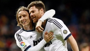 Xabi Alonso Modrichni “Real”da qoldiradi: yangi kelishuv va ehtirom ifodasi