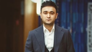 Шохруххон взбудоражил поклонников клипом "Бевафо"